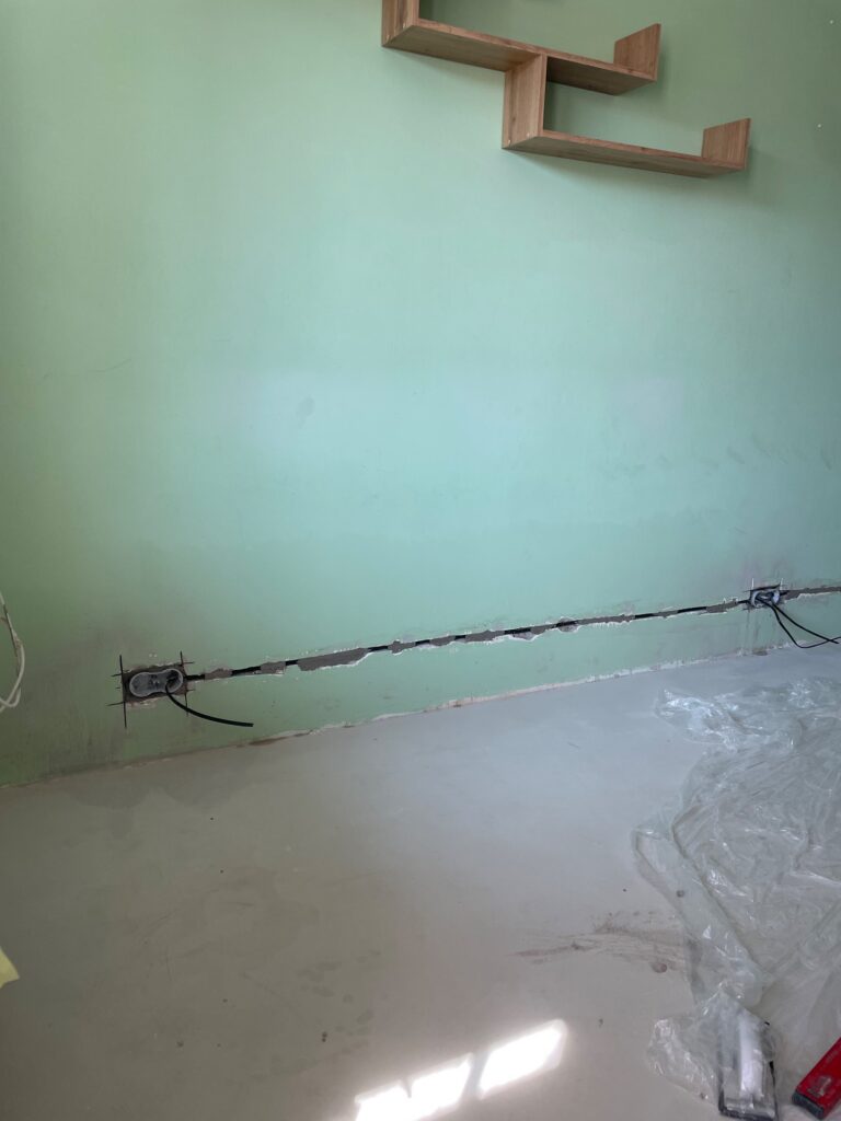Rekonstrukce elektroinstalace Slavkov u Brna – foto 7 – Opravy a Montáže Mrocek Brno