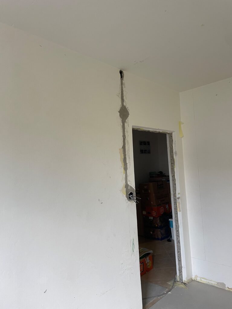 Rekonstrukce elektroinstalace Slavkov u Brna – foto 11 – Opravy a Montáže Mrocek Brno